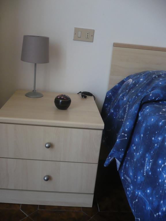 Appartamento Michela Brenzone sul Garda Quarto foto